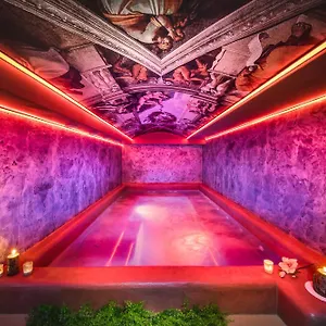 Отель Point Boutique