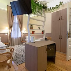 Apartment Temptation In - 24h Self Check-in, Sofia