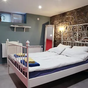 Apartment Center Cave, Sofia